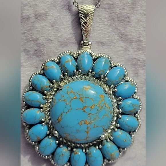 Karis Mojave Turquoise Floral Pendant Necklace - Picture 6 of 10
